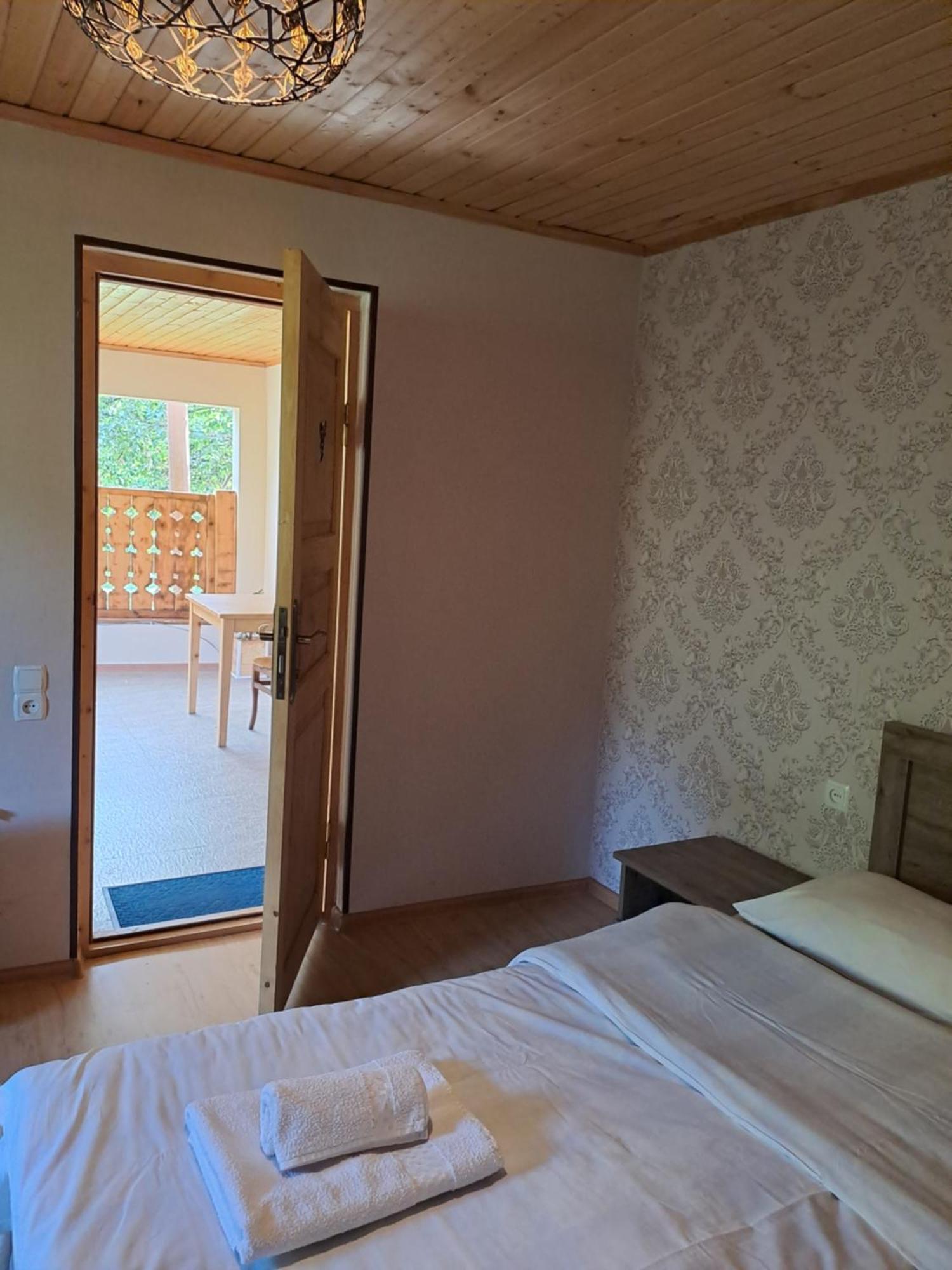 Irina'S Guesthouse Mestia Room photo